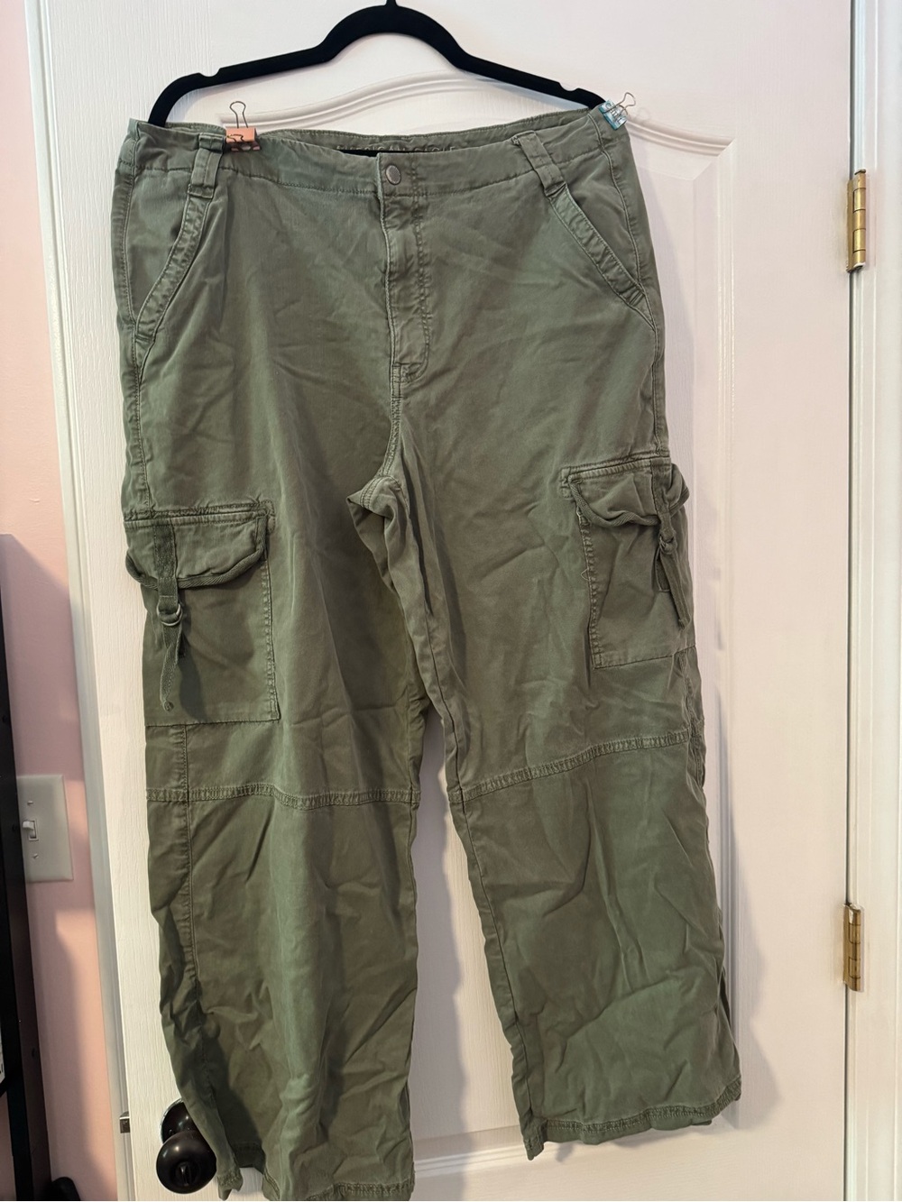 American Eagle Outfitters Olive Green Cargo Pants